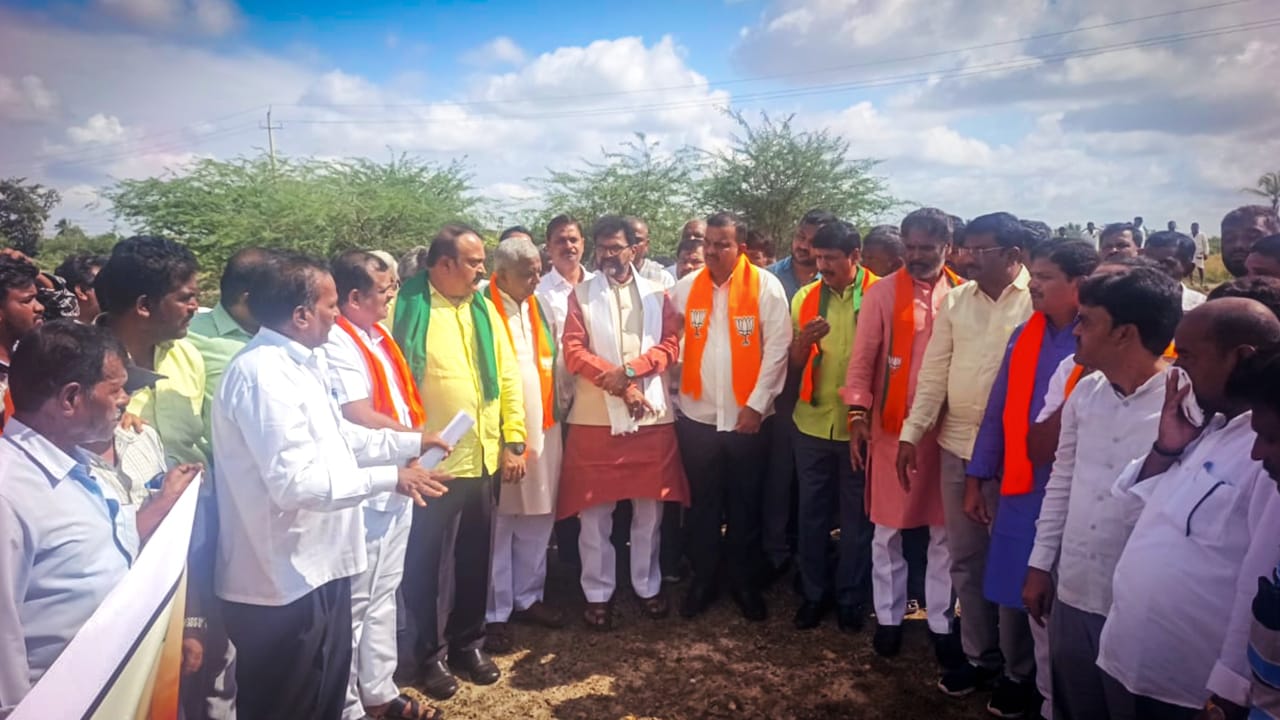 ವಕ್ಫ್ ಮಂಡಳಿಯ ಆಸ್ತಿ ರಾಜಕಾರಣಿ ಕೈವಶದಲ್ಲಿ ಕಾಂಪ್ಲೆಕ್ಸ್ ಗಳಾಗಿವೆ; ನಾರಾಯಣಸ್ವಾಮಿ