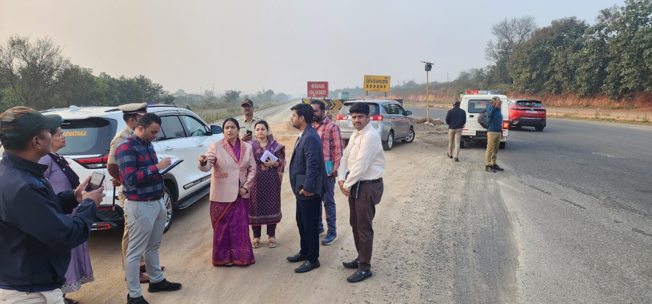 ರಸ್ತೆ ಅಗಲೀಕರಣ ಕಾಮಗಾರಿ ಕಾಲಮಿತಿಯಲ್ಲಿ ಪೂರ್ಣಗೊಳಿಸಿ-ಡಾ.ಶಾಲಿನಿ ರಜನೀಶ್