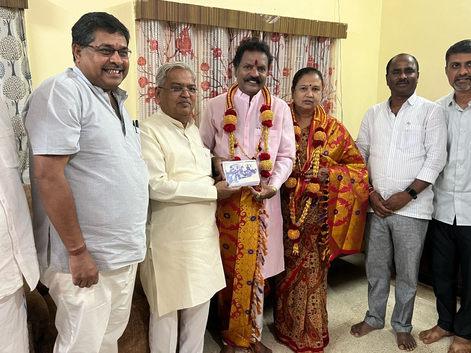 ಅಟಲ್ ಒಡನಾಡಿಗಳಿಗೆ ಗೌರವಿಸಿದ ಸಂಸದರು
