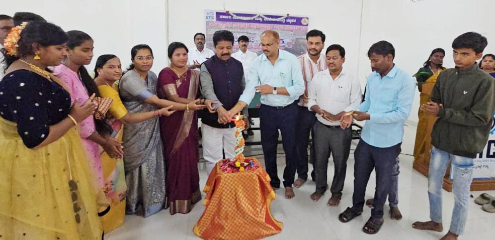 ಜಿಟಿಟಿಸಿ ತರಬೇತಿ ಕೇಂದ್ರ ಯಶಸ್ವಿಹೆಜ್ಜೆಯತ್ತ ಮುನ್ನಡೆ: ಶಾಸಕ ರಘುಮೂರ್ತಿ