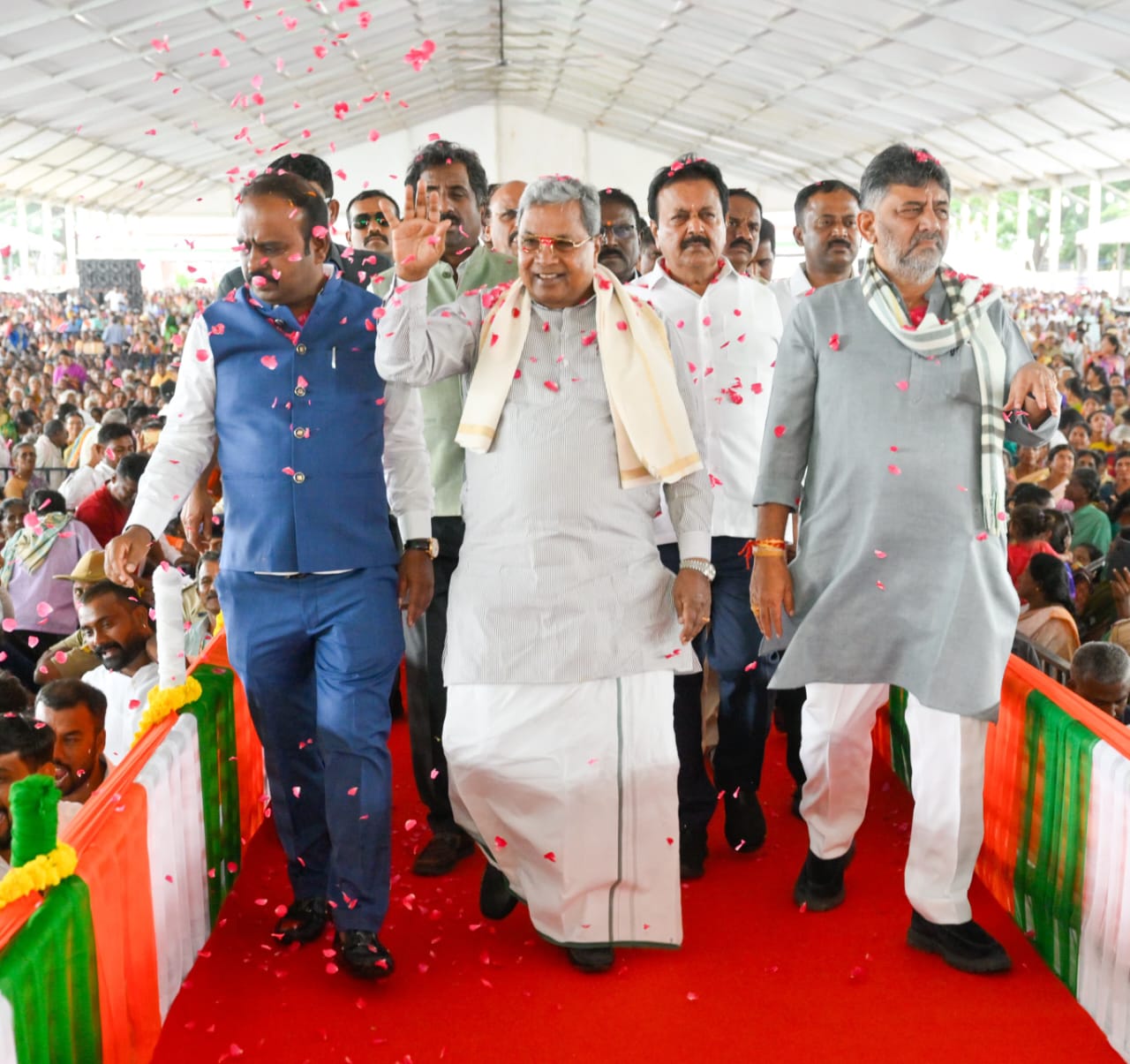 ನೂರಾರು ಕೋಟಿ ಕಾಮಗಾರಿಗಳಿಗೆ ಶಂಕುಸ್ಥಾಪನೆ ಮಾಡಿದ ಸಿದ್ದರಾಮಯ್ಯ