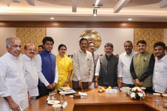 ​ ಡಿ.ಕೆ. ಶಿವಕುಮಾರ್ ನೇತೃತ್ವದಲ್ಲಿ ಮಹತ್ವದ ಸಭೆ: ನೀರಾವರಿ ಯೋಜನೆಗಳ ಅನುಷ್ಠಾನಕ್ಕೆ ಮುಂದುವರಿದ ಒತ್ತಡ