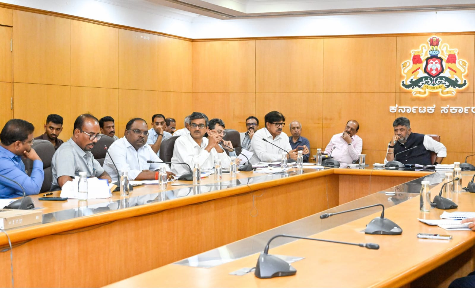 ಹಿಂದುಳಿದ ವರ್ಗ ಹಾಗೂ ಗಣಿ ಇಲಾಖೆ ಪ್ರಗತಿ ಪರಿಶೀಲನೆ: ಸಿಎಂ ಡಿ.ಕೆ. ಶಿವಕುಮಾರ್ ಮಹತ್ವದ ಸಭೆ