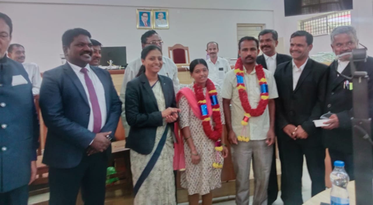 ರಾಜಿ ಸಂಧಾನದ ಮೂಲಕ ಒಂದಾದ ದಂಪತಿಗಳು