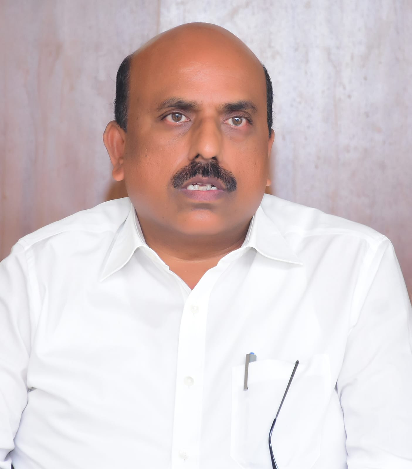 ಜುಲೈ 31ರೊಳಗೆ ಬೆಳೆ ವಿಮೆ ನೋಂದಾಯಿಸಿ: ಜಿಲ್ಲಾಧಿಕಾರಿ ವೆಂಕಟೇಶ್