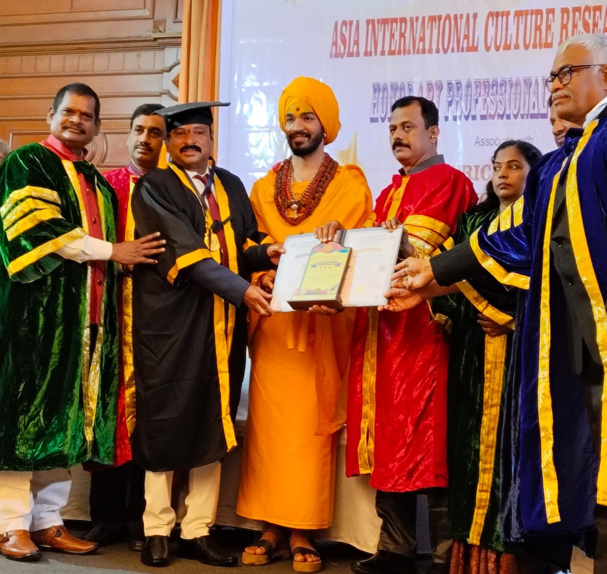 ಗೌರವ ಡಾಕ್ಟರೇಟ್ ಅವಾರ್ಡ್ ಪಡೆದ ಟಿ.ರಾಮಾಂಜನೇಯ