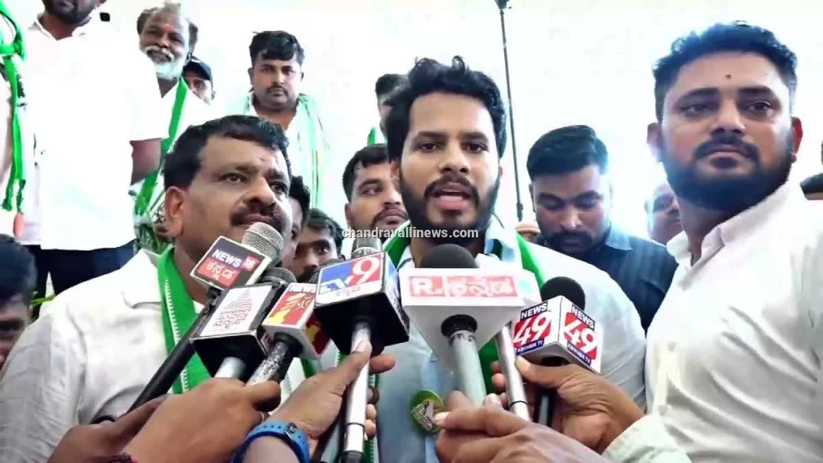 ಹಿರಿಯೂರು ತಾಲೂಕಿಗೆ ನಿಖಿಲ್ ಕುಮಾರಸ್ವಾಮಿ ಭೇಟಿ: ರೈತರೊಂದಿಗೆ ನೇರ ಸಂವಾದ, ಬರ ವೀಕ್ಷಣೆ