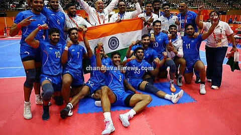 ಏಷ್ಯನ್ ಗೇಮ್ಸ್ ಕಬಡ್ಡಿ: ಇರಾನ್ ಮಣಿಸಿ ಚಿನ್ನದ ಪದಕಕ್ಕೆ ಮುತ್ತುಕ್ಕಿದ ಭಾರತೀಯ ಪುರುಷರ ತಂಡ!  