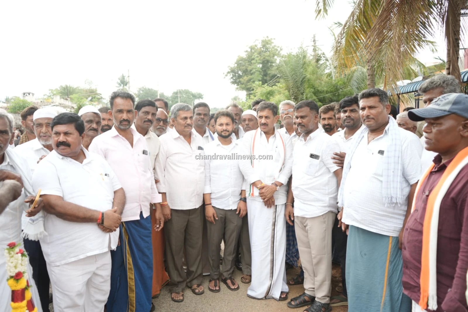 ಪೌರಾಡಳಿತ ಸಚಿವ ಬಾಲಕೃಷ್ಣ ಹಿರಿಯೂರಿನ ಹಳ್ಳಿಗಳಿಗೆ ಭೇಟಿ: ಕುಡಿಯುವ ನೀರಿನ ಸಮಸ್ಯೆ ನೀಗಿಸಲು ಅಧಿಕಾರಿಗಳಿಗೆ ಕಟ್ಟುನಿಟ್ಟಿನ ಸೂಚನೆ