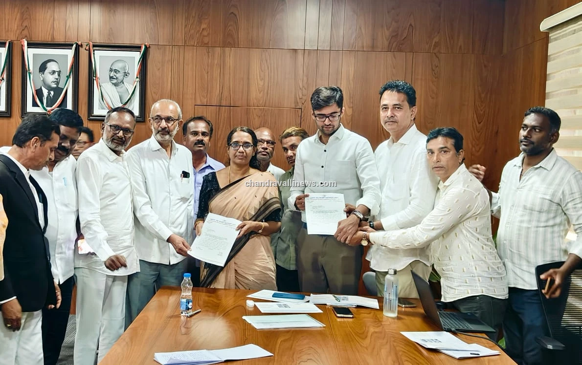 ಚಿತ್ರದುರ್ಗದಲ್ಲಿ ಅಲ್ಪಸಂಖ್ಯಾತರ ಮತದಾರರ ಹೆಸರು ಕಡಿತ ಸಂಚು: ತಪ್ಪಿತಸ್ಥರ ವಿರುದ್ಧ ಕ್ರಮಕ್ಕೆ ಮನವಿ