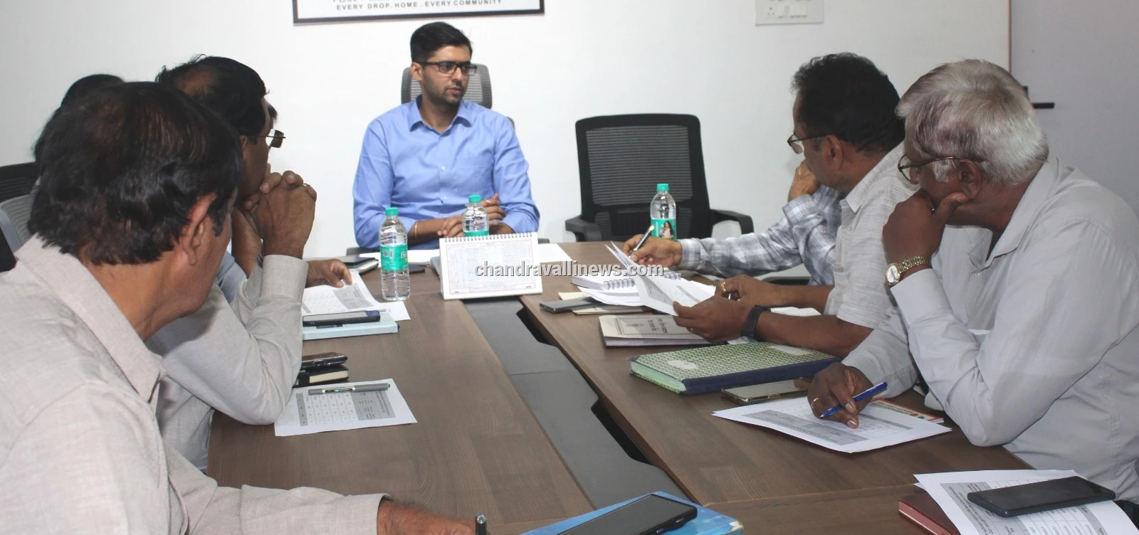 ಜಿಲ್ಲೆಯಲ್ಲಿ ಬತ್ತಿದ ಕೊಳವೆಬಾವಿಗಳಿಗೆ ಮರುಪೂರಣ: 1 ಸಾವಿರ ಘಟಕಗಳ ಗುರಿ ನಿಗದಿ: ಸಿಇಒ ಡಾ.ಎಸ್.ಆಕಾಶ್