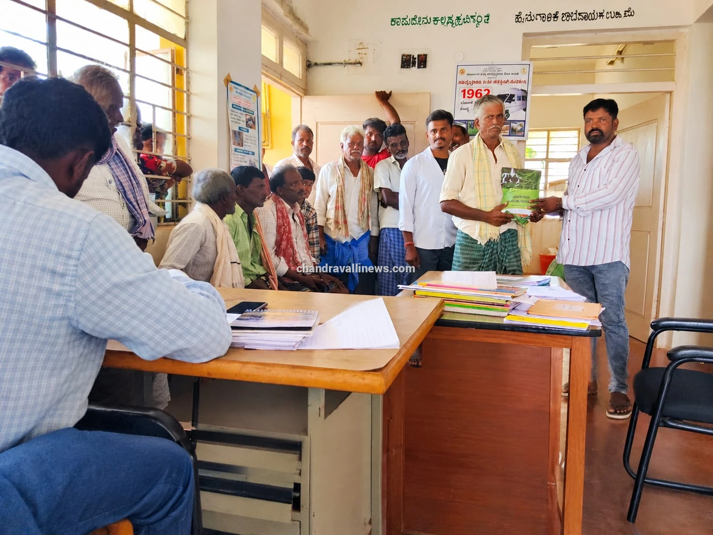 ಯಲ್ಲದಕೆರೆ ಪಶು ಆಸ್ಪತ್ರೆಯಲ್ಲಿ ಕೇವಲ 200 ಮೇವಿನ ಬೀಜದ ಪ್ಯಾಕೆಟ್ ವಿತರಣೆ–ಜಯಪ್ರಕಾಶ್