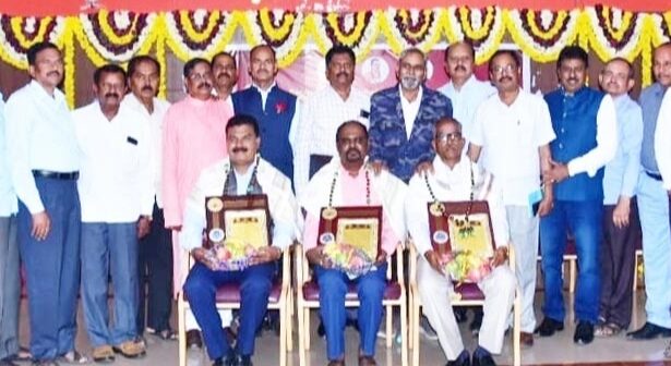 ಕಂಪಳ ಬಳಗದ ಸ್ನೇಹಿತರು ಬೆಂಕಿಯಲ್ಲಿ ಅರಳಿದ ಹೂವುಗಳು