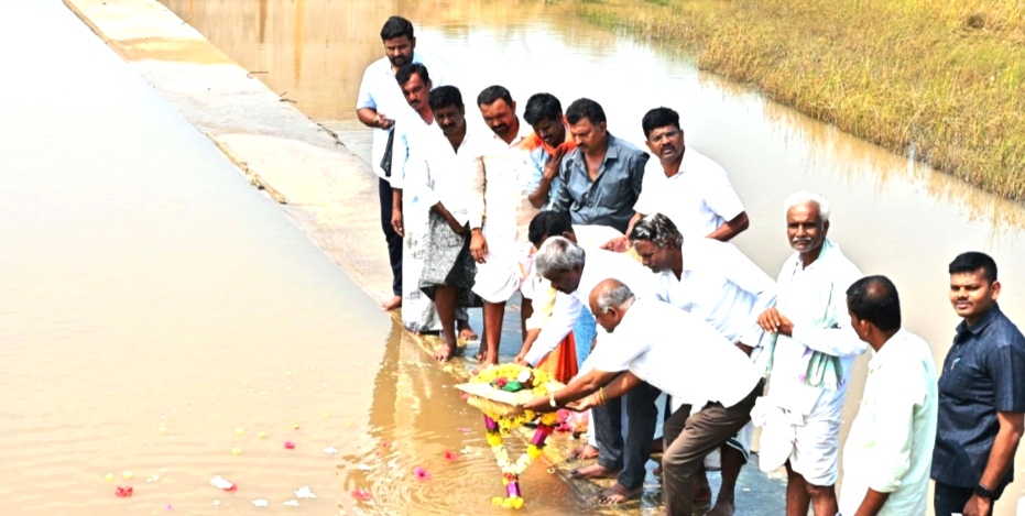 ರೈತರ ಅಡಿಕೆ ತೋಟ ಉಳಿಸಲು 493 ಹಳ್ಳಿಗಳಲ್ಲಿ ಕೆರೆ, ಕಟ್ಟೆ, ಚೆಕ್‌ ಡ್ಯಾಂಗಳ ನಿರ್ಮಾಣ-ಚಂದ್ರಪ್ಪ