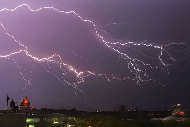 ಸಿಡಿಲು ಬಡಿದು ಇಬ್ಬರು ರೈತರು ಮೃತ
