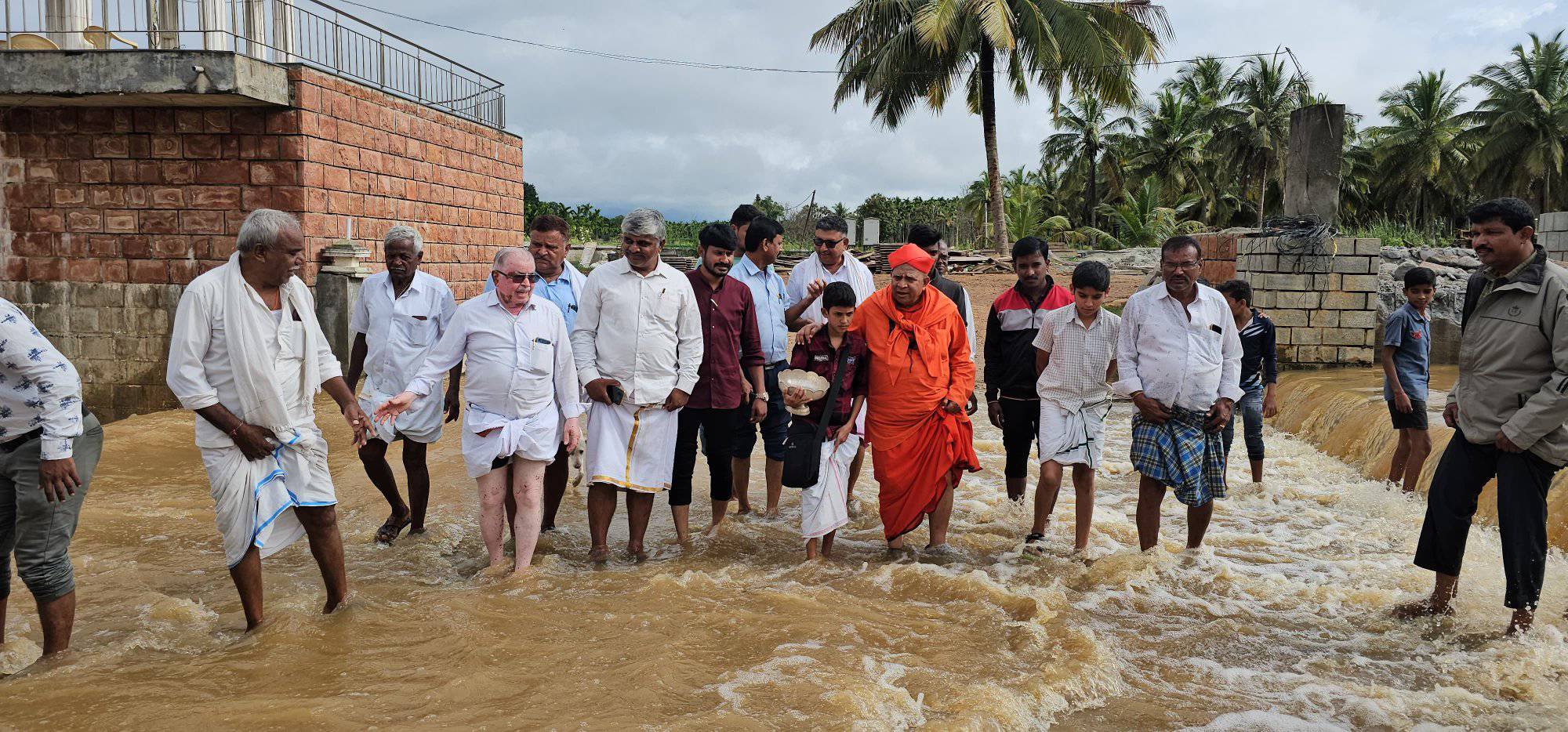 ತುಂಬಿ ಹರಿದ ಶಾಂತಿವನ ಮಿನಿಡ್ಯಾಂ  ಸಂತಸ ವ್ಯಕ್ತಪಡಿಸಿದ ತರಳಬಾಳು ಶ್ರೀಗಳು