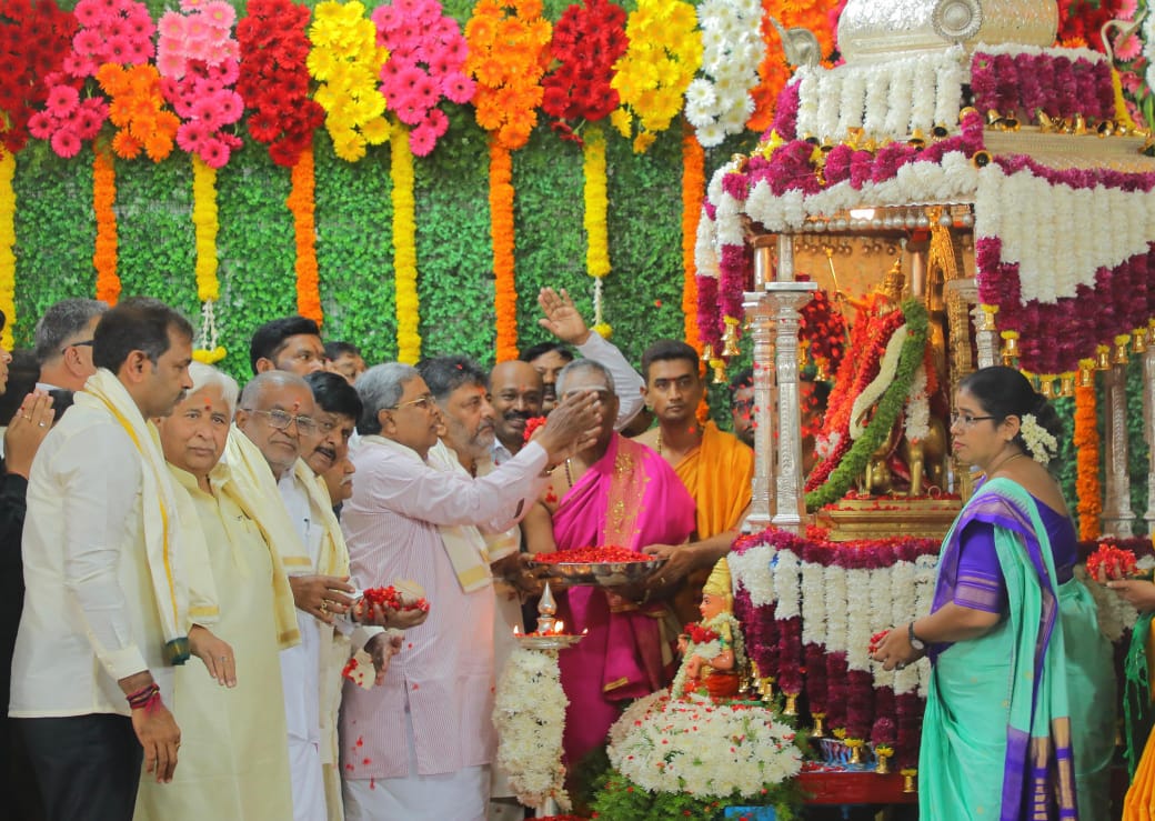 ಪಂಚ ಗ್ಯಾರಂಟಿಗಳ ಮೂಲಕ ಬಡವರ ಸೇವೆ ಮಾಡುತ್ತಿದ್ದೇವೆ-ಸಿಎಂ ಸಿದ್ದರಾಮಯ್ಯ