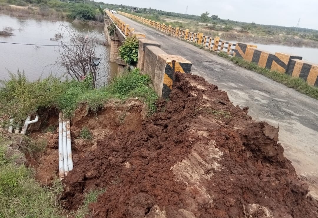 ಶಿಥಿಲಾವಸ್ಥೆ ತಲುಪಿದ ಮೈಸೂರು ಮಹಾರಾಜರು ನಿರ್ಮಿಸಿದ ಹಳೆಯ ಸೇತುವೆ