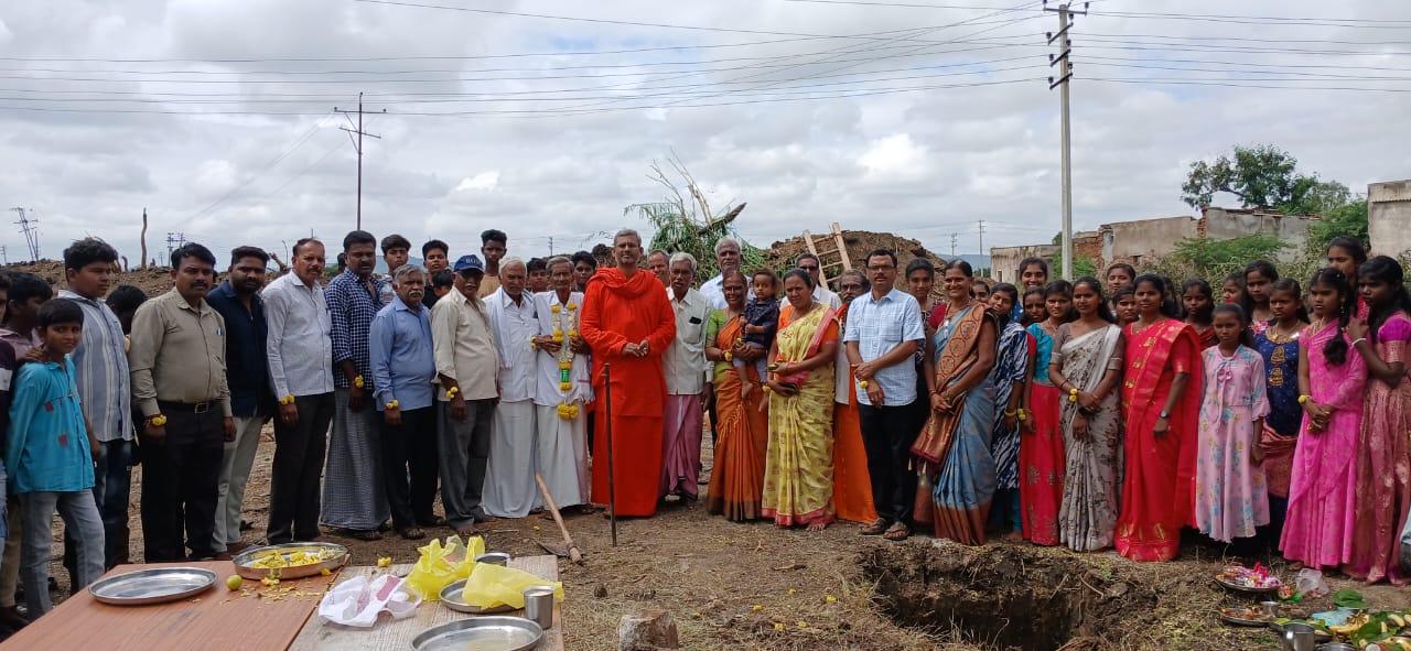 ಶಾಲೆಯ ಅಭಿವೃದ್ಧಿಗೆ ಹಿರಿಯ ವಿದ್ಯಾರ್ಥಿಗಳು ಸಂಘಟಿತರಾಗಿರುವುದು ಶ್ಲಾಘನೀಯ