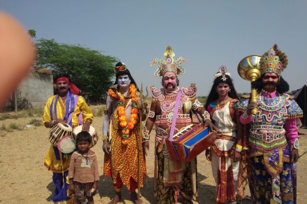 ಗಮನ ಸೆಳೆದ ಹಗಲು ವೇಷ ಕಲಾ ಪ್ರದರ್ಶನ