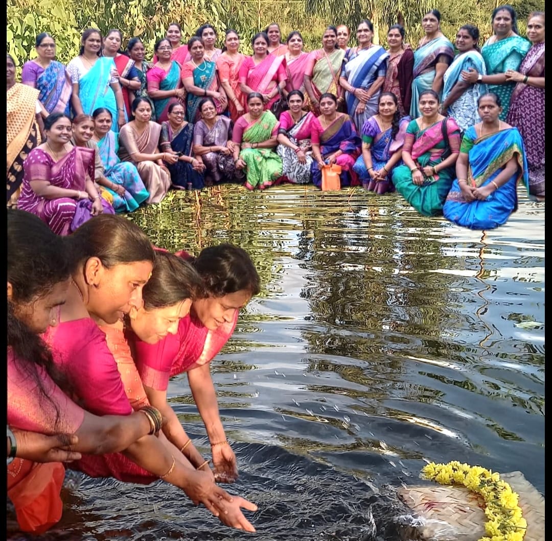 ವಾಣಿ ವಿಲಾಸ ಸಾಗರ ಜಲಾಶಯಕ್ಕೆ ಕುಂಚಶ್ರೀ ಬಳಗದಿಂದ ಬಾಗಿನ ಅರ್ಪಣೆ