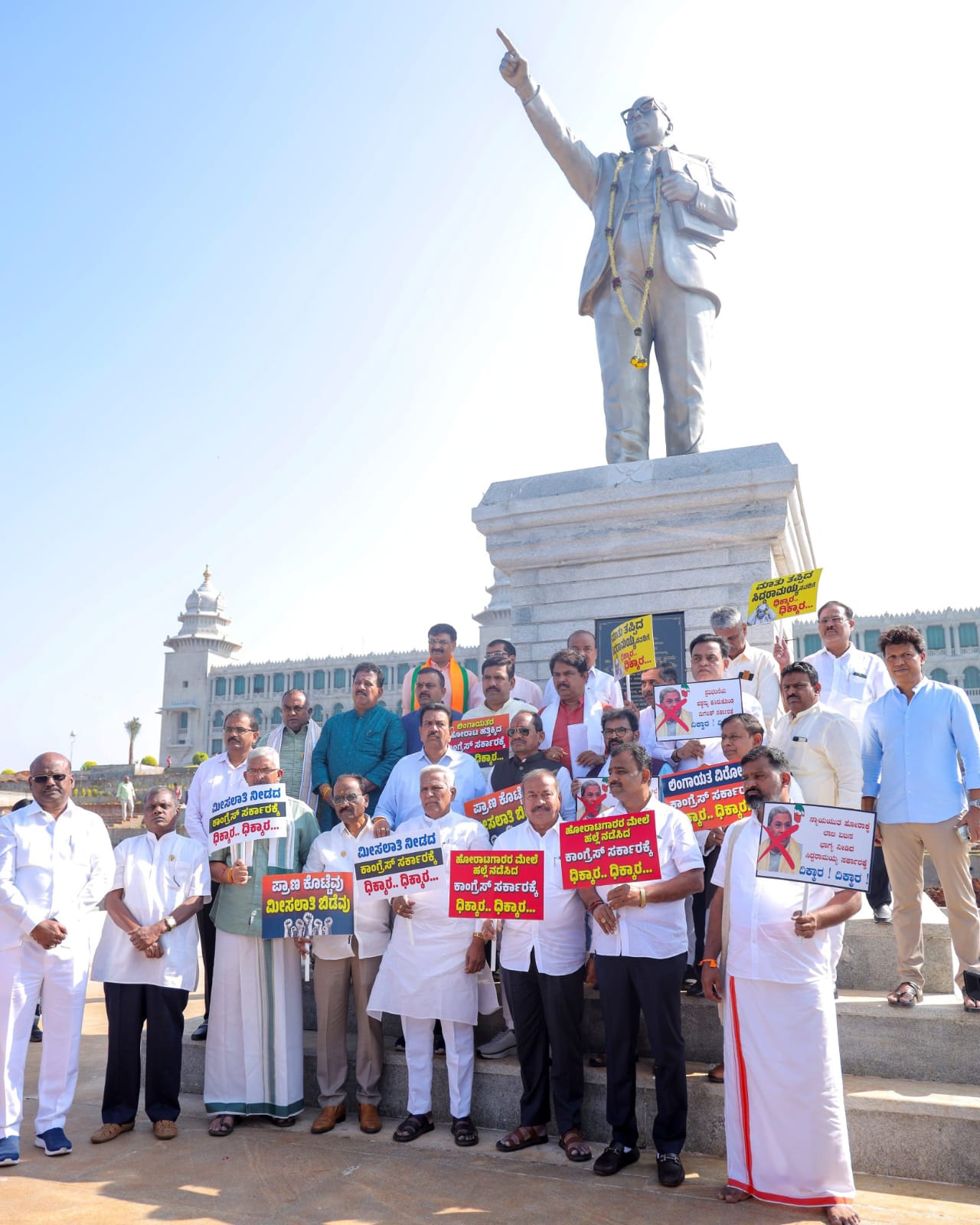 ಸಿದ್ದರಾಮಯ್ಯ ಅವರ ಕುಮ್ಮಕ್ಕಿನಿಂದಲೇ ಲಾಠಿ ಪ್ರಹಾರ