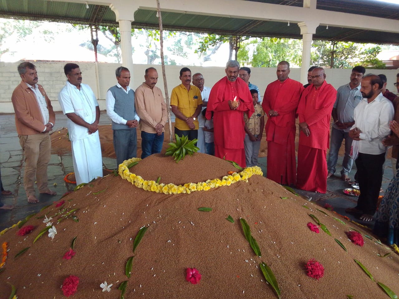 ಹಿಂದುಳಿದ ಶೋಷಿತ ಸಮುದಾಯಗಳಿಂದ ಬಂದವರ ನೆಲೆ ತಿಳಿಯಲಾಗುತ್ತಿಲ್ಲ- ಮಾದಾರಶ್ರೀ