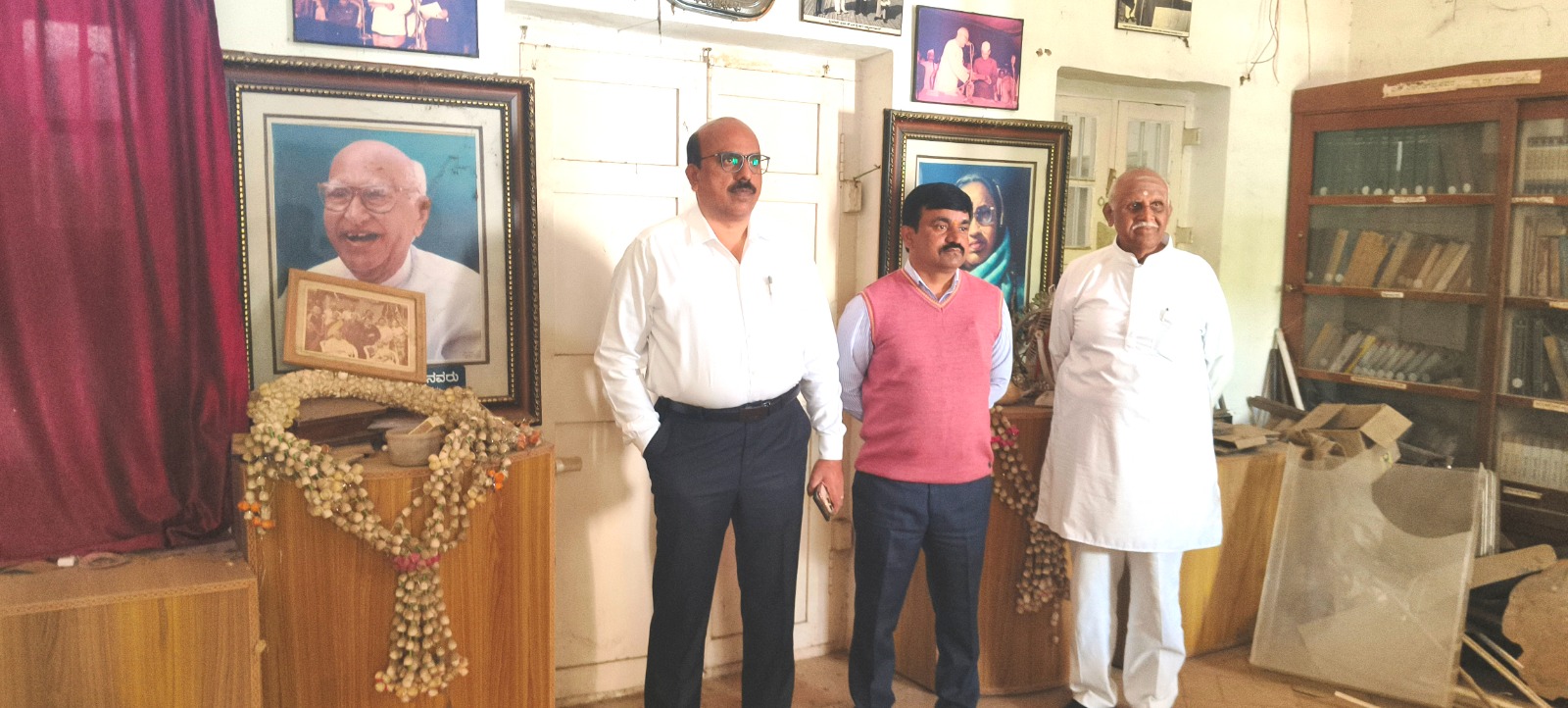 ಮಾಜಿ ಸಿಎಂ ನಿಜಲಿಂಗಪ್ಪನವರ ನಿವಾಸ ಜಿಲ್ಲಾಡಳಿತಕ್ಕೆ ಹಸ್ತಾಂತರ-ಜಿಲ್ಲಾಧಿಕಾರಿ ವೆಂಕಟೇಶ್