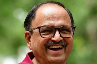 ಕೇಂದ್ರ ಸಾಹಿತ್ಯ ಅಕಾಡೆಮಿ ಪ್ರಶಸ್ತಿಗೆ ಪಾತ್ರರಾಗಿರುವ ಕನ್ನಡಿಗ ಪ್ರೊ.ಕೆ.ವಿ.ನಾರಾಯಣ