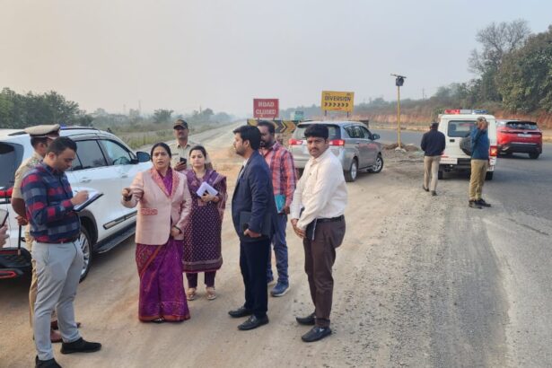 ರಸ್ತೆ ಅಗಲೀಕರಣ ಕಾಮಗಾರಿ ಕಾಲಮಿತಿಯಲ್ಲಿ ಪೂರ್ಣಗೊಳಿಸಿ-ಡಾ.ಶಾಲಿನಿ ರಜನೀಶ್