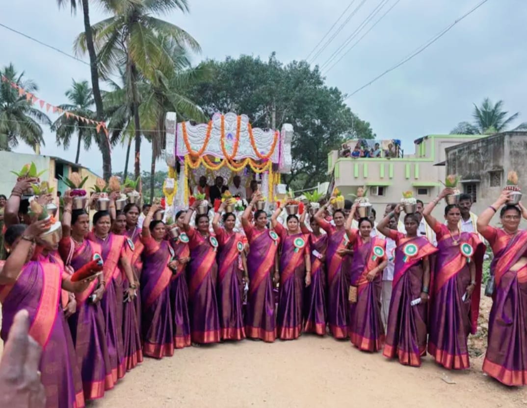 ಹಳೇ ವಿದ್ಯಾರ್ಥಿಗಳಿಂದ ಗುರುವಂದನಾ ಕಾರ್ಯಕ್ರಮ