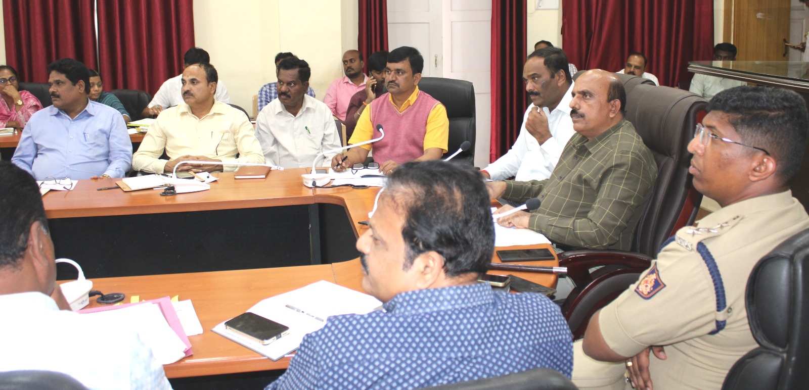 ಸ್ಥಳದಲ್ಲಿಯೇ ಪ್ರಕರಣ ಇತ್ಯರ್ಥಪಡಿಸಲು ಸಿದ್ಧರಾಗಿ-ಜಿಲ್ಲಾಧಿಕಾರಿ ಟಿ.ವೆಂಕಟೇಶ್ 