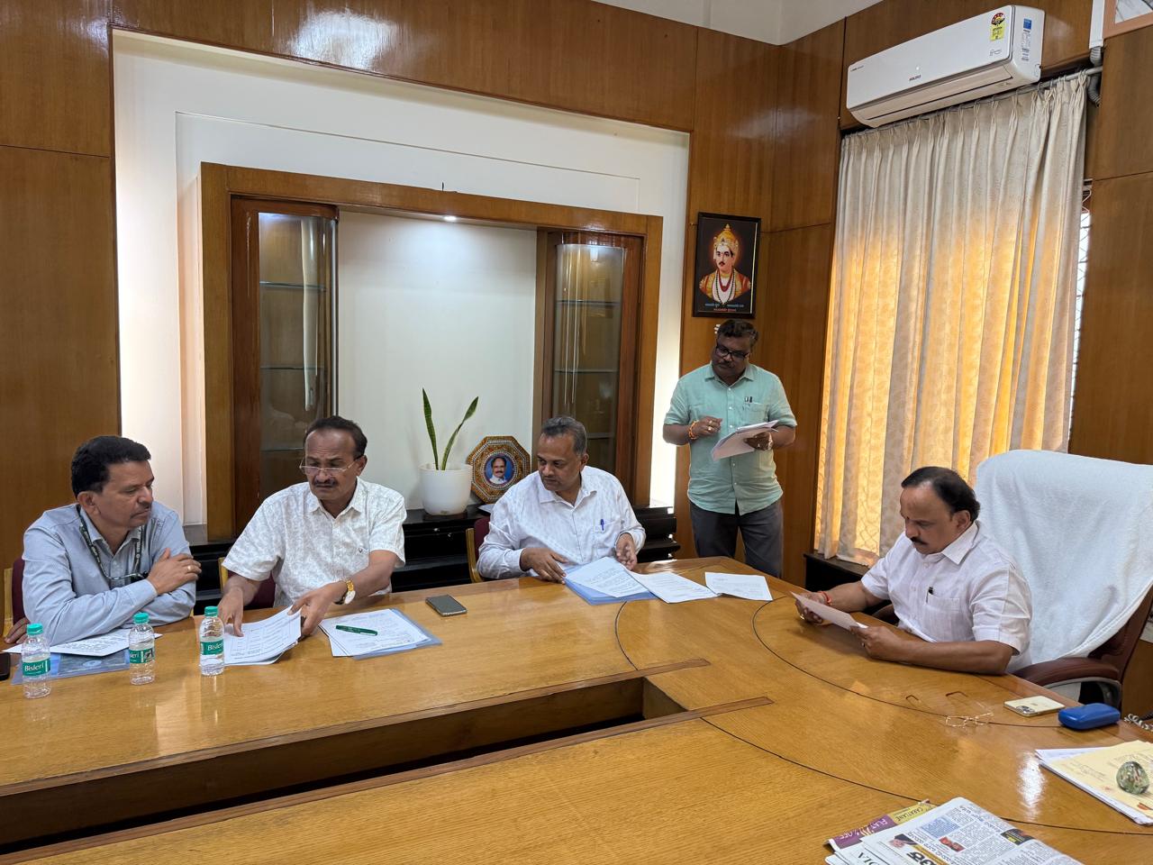 ವಿವಿ ಸಾಗರದಿಂದ ವಿವಿಧ ಕೆರೆಗಳಿಗೆ ನೀರು ಹಂಚಿಕೆಗೆ ಸಭೆ ಅಸ್ತು