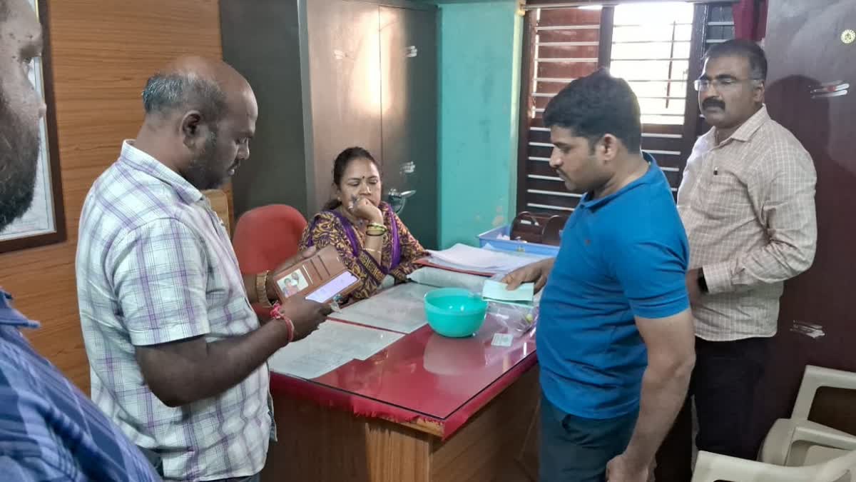 ಪಿಡಿಒ ಶೋಭಾರಾಣಿ ಲೋಕಾಯುಕ್ತ ಬಲೆಗೆ