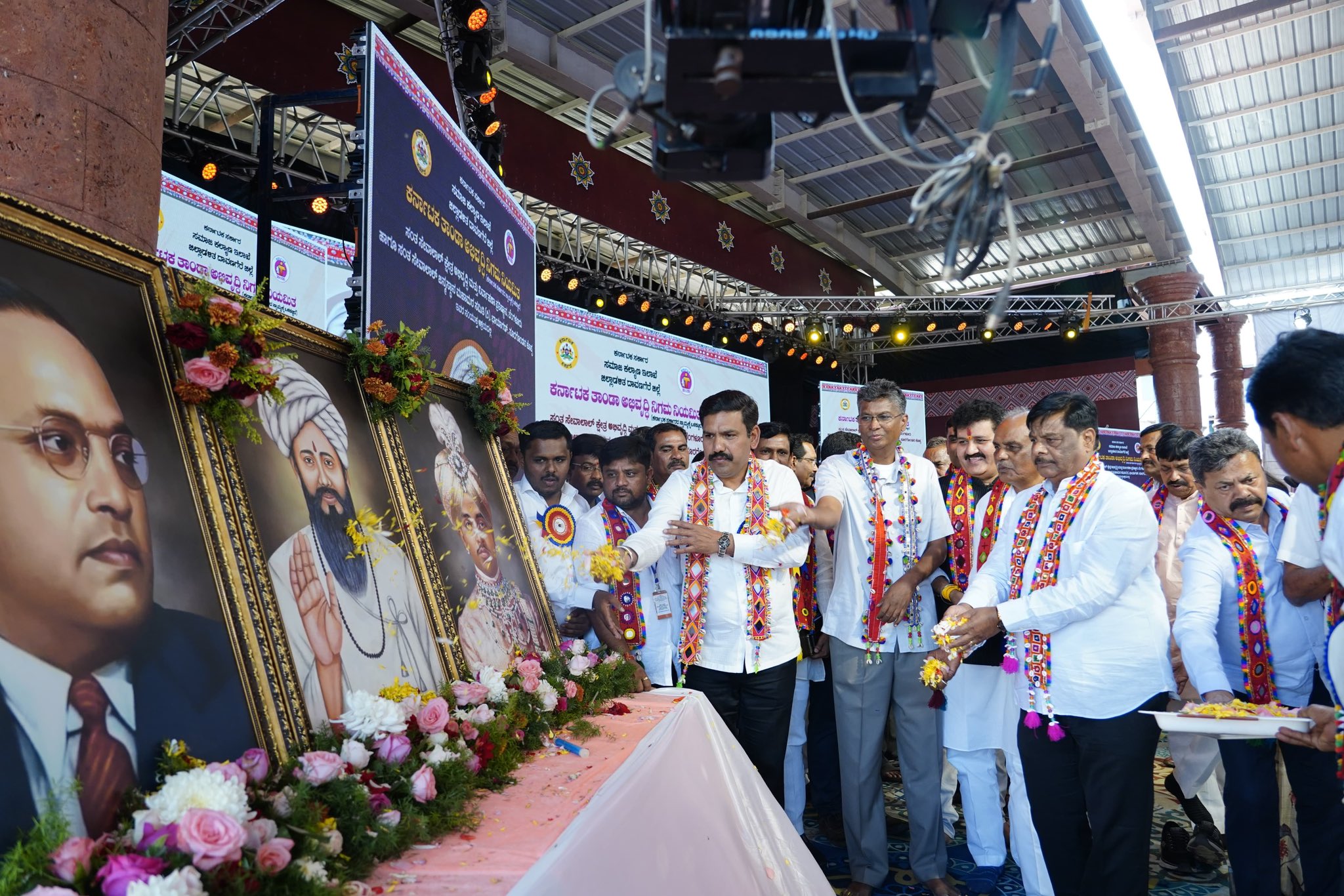 ಕರುನಾಡ ಪರಂಪರೆಗೆ ಬಹುದೊಡ್ಡ ಕೊಡುಗೆ ಕೊಟ್ಟ ಶ್ರೇಷ್ಠ ಸಮಾಜ ಬಂಜಾರ ಸಮುದಾಯ