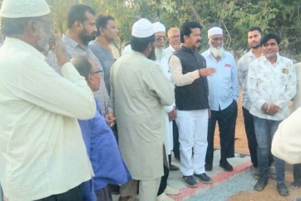 ಈದ್ಗಾ ಮೈದಾನ : 40 ಲಕ್ಷದ ಸ್ಲಾಬ್ ಕಾಮಗಾರಿ ವೀಕ್ಷಿಸಿದ ಶಾಸಕ ಟಿ.ರಘುಮೂರ್ತಿ