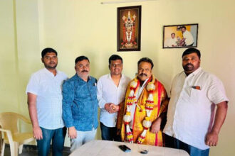 ಭೋವಿ ಸಮಾಜದಿಂದ ಸನ್ಮಾನಕ್ಕೊಳಗಾದ ತುಮುಲ್ ಅಧ್ಯಕ್ಷ ವೆಂಕಟೇಶ್‌