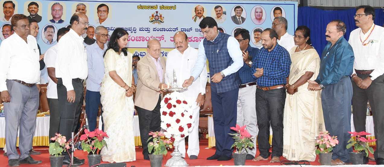 ಗ್ರಾಮ ಪಂಚಾಯಿತಿಯ 766 ಸಿಬ್ಬಂದಿ ಖಾಯಂ- ಜಯಚಂದ್ರ ಮೆಚ್ಚುಗೆ