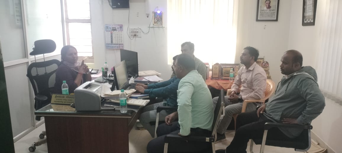ಗ್ರಾಮ ಪಂಚಾಯ್ತಿಗೆ ಲೋಕಾಯುಕ್ತ ಅಧಿಕಾರಿಗಳ ಭೇಟಿ