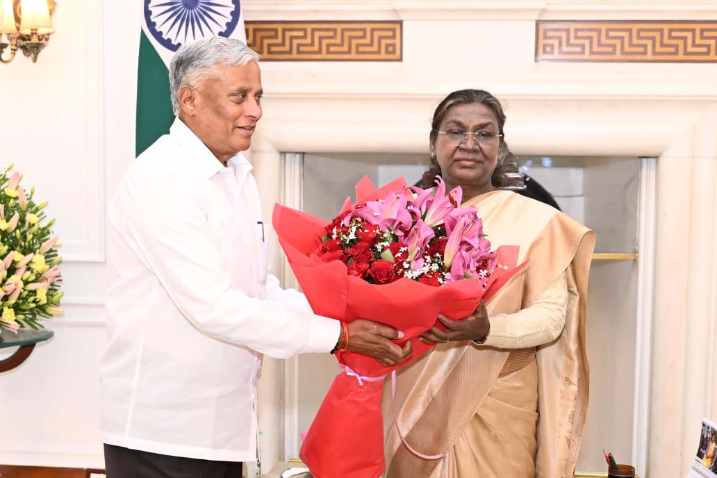 ಶ್ರೀ ಶಿವಕುಮಾರ ಮಹಾಸ್ವಾಮಿಜಿಯವರ ೧೧೮ನೇ ಜನ್ಮ ದಿನೋತ್ಸವ : ರಾಷ್ಟçಪತಿಗೆ ಆಹ್ವಾನ
