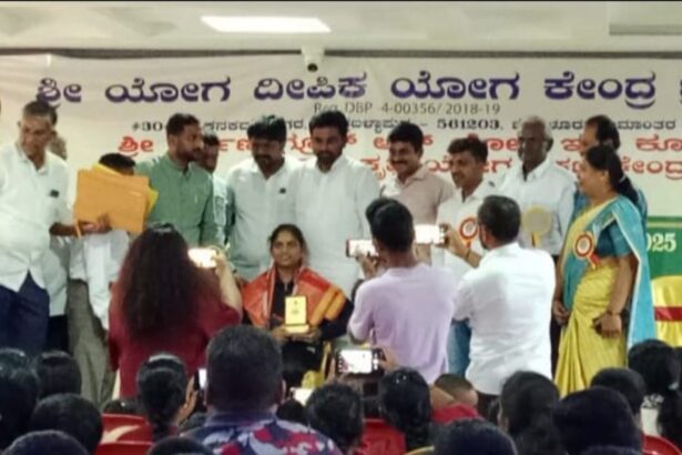 ಗಮನ ಸೆಳೆದ ವಿಶ್ವಮಟ್ಟದ ಕೂರ್ಮಾಸನ ಭಾರ ಹೊರುವ ಸ್ಪರ್ಧೆ