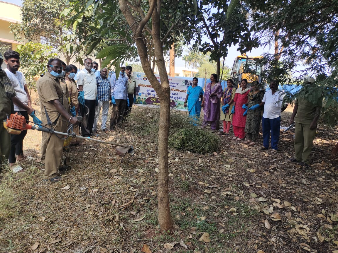 ಸ್ವಚ್ಚತಾ ಕಾರ್ಯಕ್ಕೆ ಮುಂದಾದ ಗ್ರಾಮ ಪಂಚಾಯಿತಿ