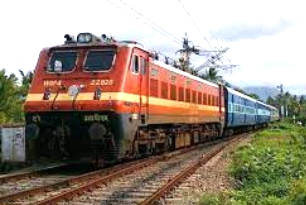 ಮೂವರು ಯುವಕರ ಮೇಲೆ ಹರಿದ ರೈಲು