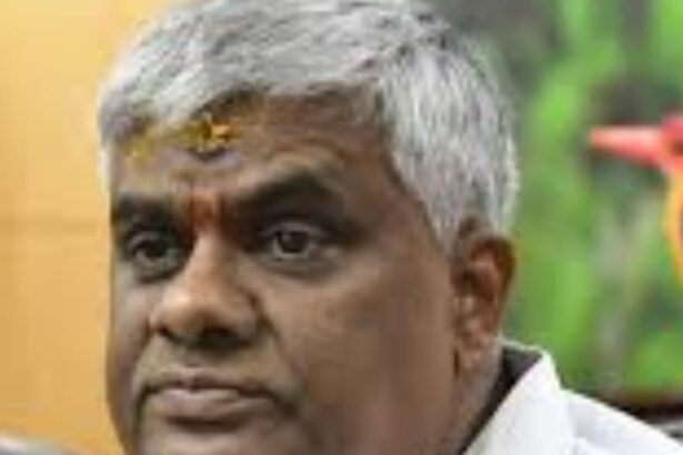 ಕಾಂಗ್ರೆಸ್ ಪಕ್ಷಕ್ಕೆ ಅಭದ್ರತೆ ಕಾಡುತ್ತಿದೆ-ರೇವಣ್ಣ