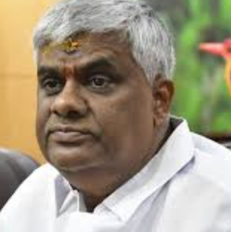 ಕಾಂಗ್ರೆಸ್ ಪಕ್ಷಕ್ಕೆ ಅಭದ್ರತೆ ಕಾಡುತ್ತಿದೆ-ರೇವಣ್ಣ