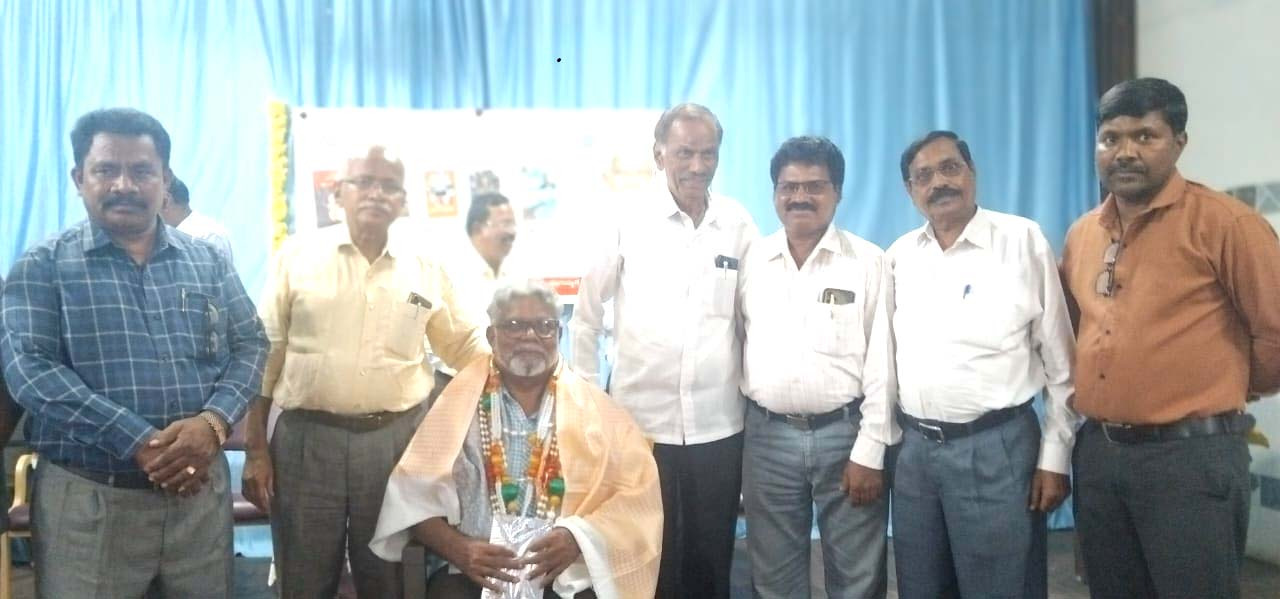 ಲೇಖಕ ಎಂ.ಜಿ ರಂಗಸ್ವಾಮಿಯವರನ್ನು ಸನ್ಮಾನಿಸಿದ ಕ್ಷಣ
