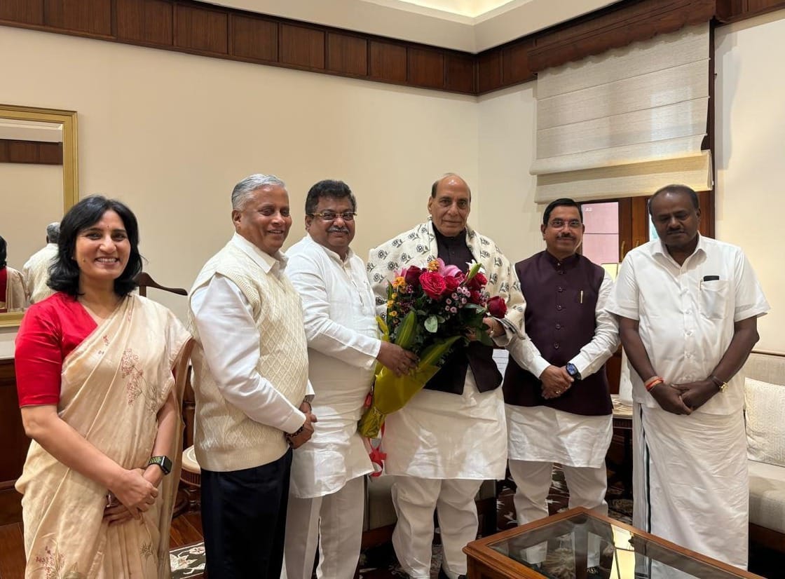ಹೂಡಿಕೆದಾರರ ಸಮಾವೇಶದಲ್ಲಿ ಪಾಲ್ಗೊಳ್ಳುವಂತೆ ಕೇಂದ್ರ ಸಚಿವರಿಗೆ ಆಹ್ವಾನ ನೀಡಿದ ಎಂ.ಬಿ ಪಾಟೀಲ್