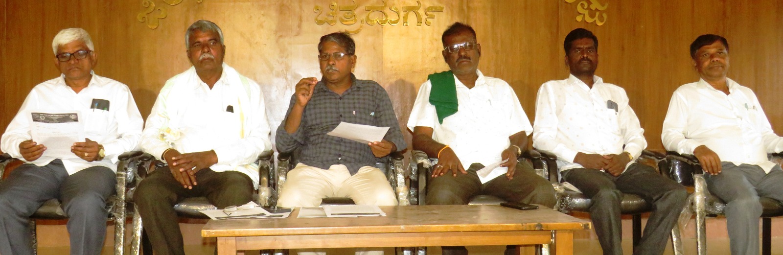 ಬಗರ್‌ಹುಕುಂ ಸಾಗುವಳಿ ತಿರಸ್ಕೃತ ಅರ್ಜಿಗಳ ಮರು ಪರಿಶೀಲನೆ ಮಾಡಲು ಆಗ್ರಹ