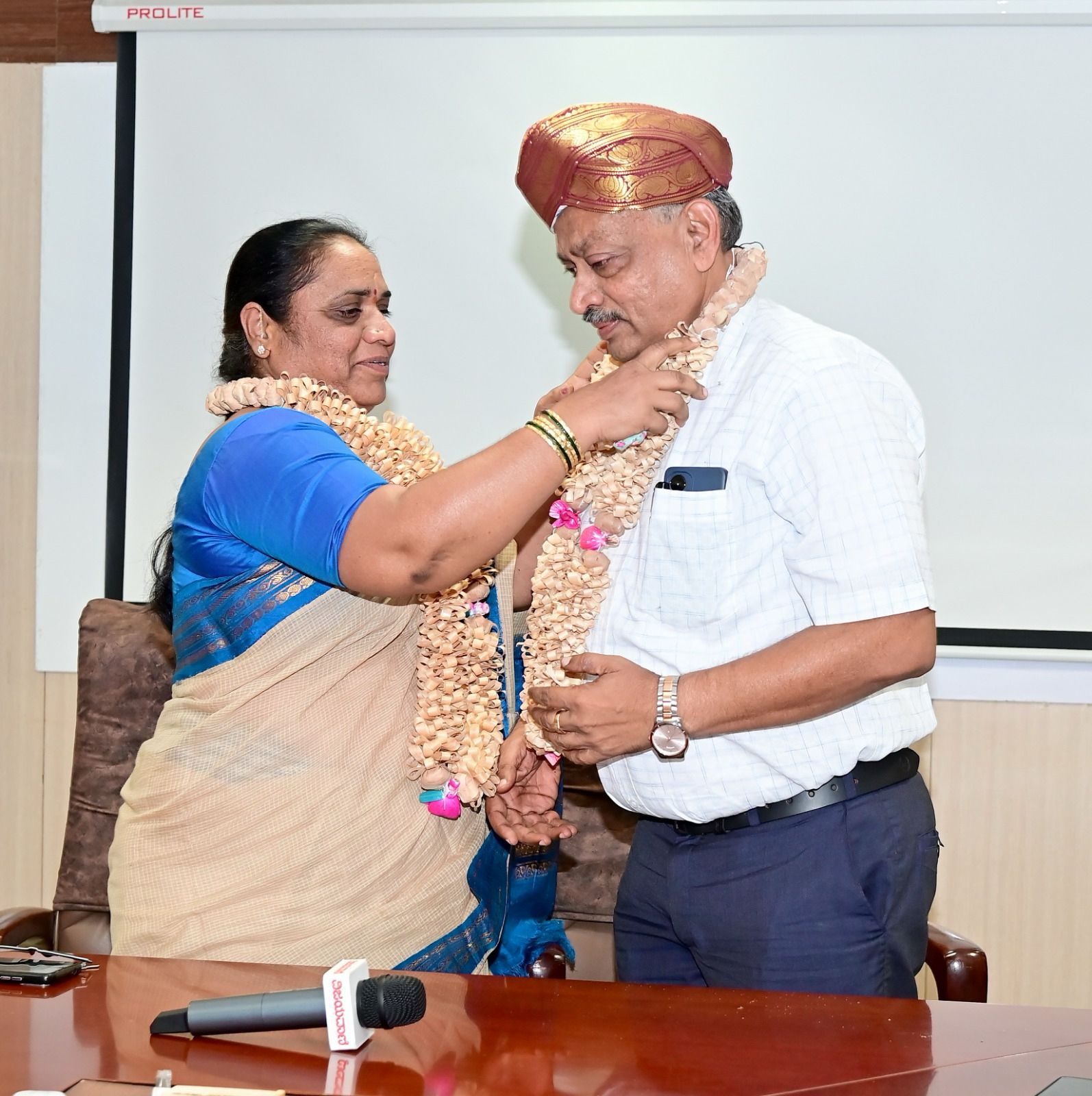 ಅಂದು ಚಳವಳಿಗಾರನಾಗಿ ಅವರ ಕೈಕುಲುಕಿದ್ದೆ-ಶಿವಾನಂದ ತಗಡೂರು