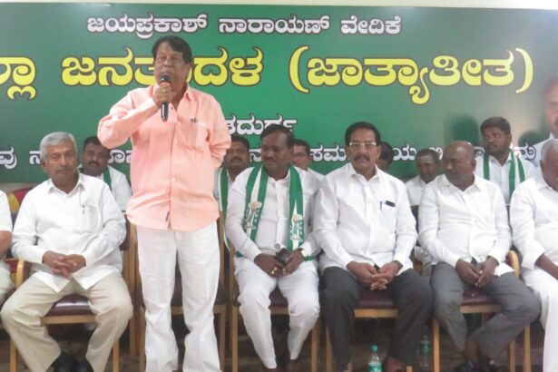 ಕಾಂಗ್ರೆಸ್‌ ಮೂರು ಭಾಗವಾಗಿದೆ, ಜೆಡಿಎಸ್ ಭದ್ರವಾಗಿ ಕಟ್ಟಲು ಒಳ್ಳೆ ಅವಕಾಶ
